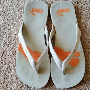 Puma flip flops